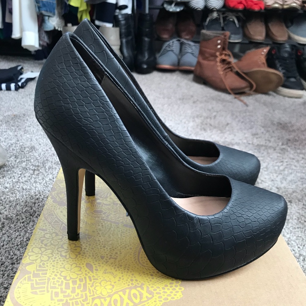 Black heels